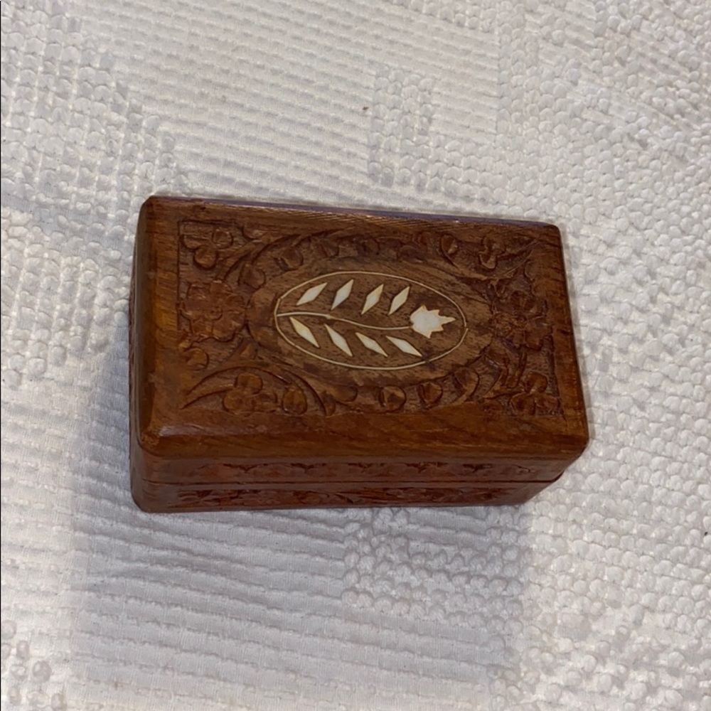 Vintage teakwood jewelry box with flower decal